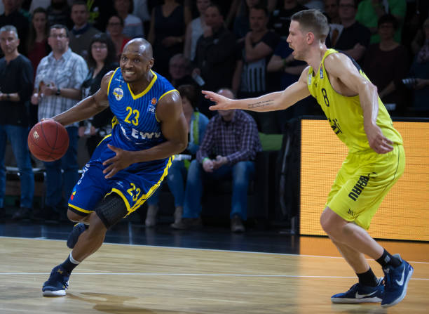 埃尔马斯在 埃尔马斯在