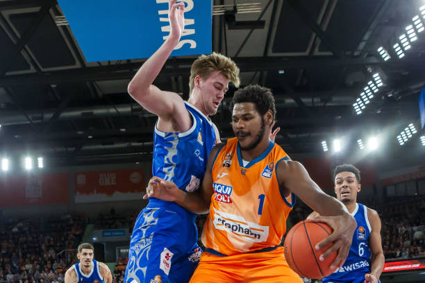 他们在多个 他们在多个